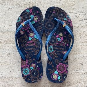 SALE! $11 ea or 3/$30 - Havaianas Slim ladies flip flop sandals